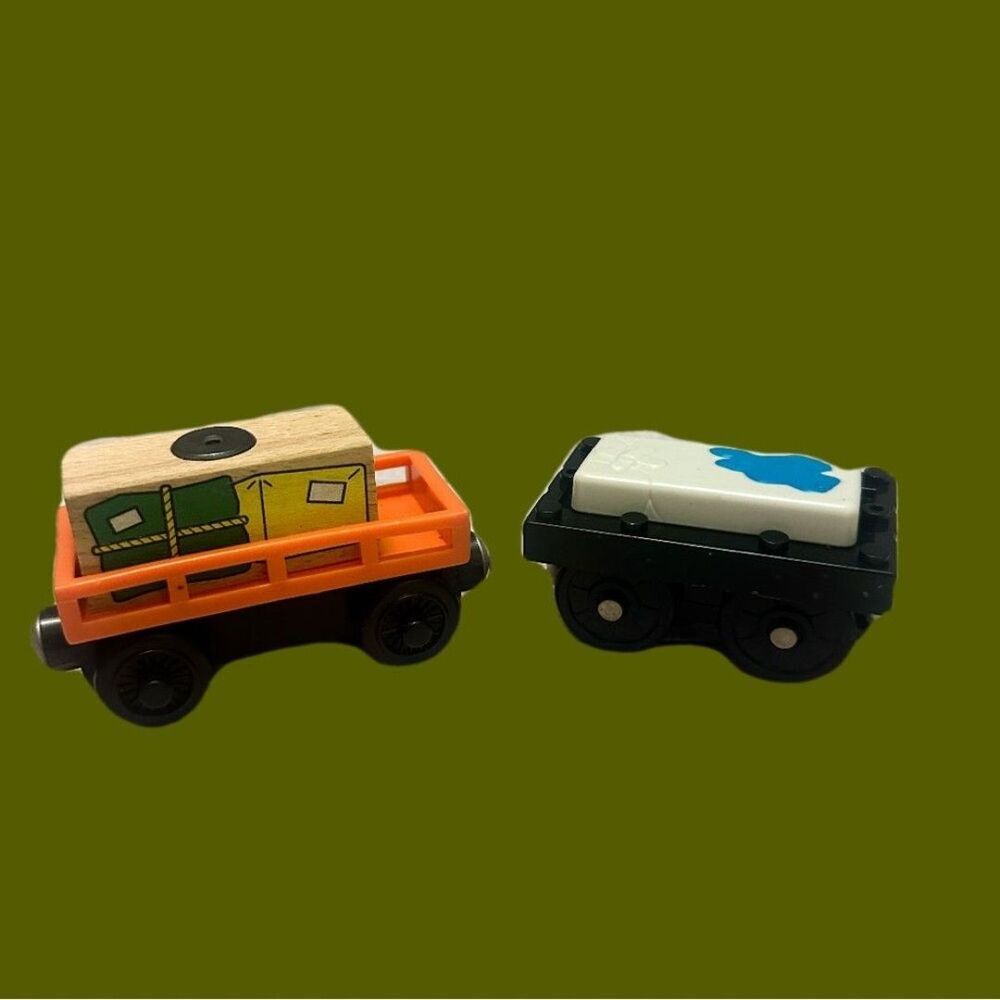 Thomas & Friends Railway Wooden Train Cargo Car Set - Orange and Black